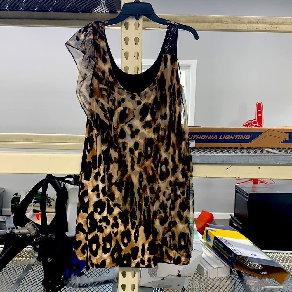 Dress barn size 8 leopard print dress
